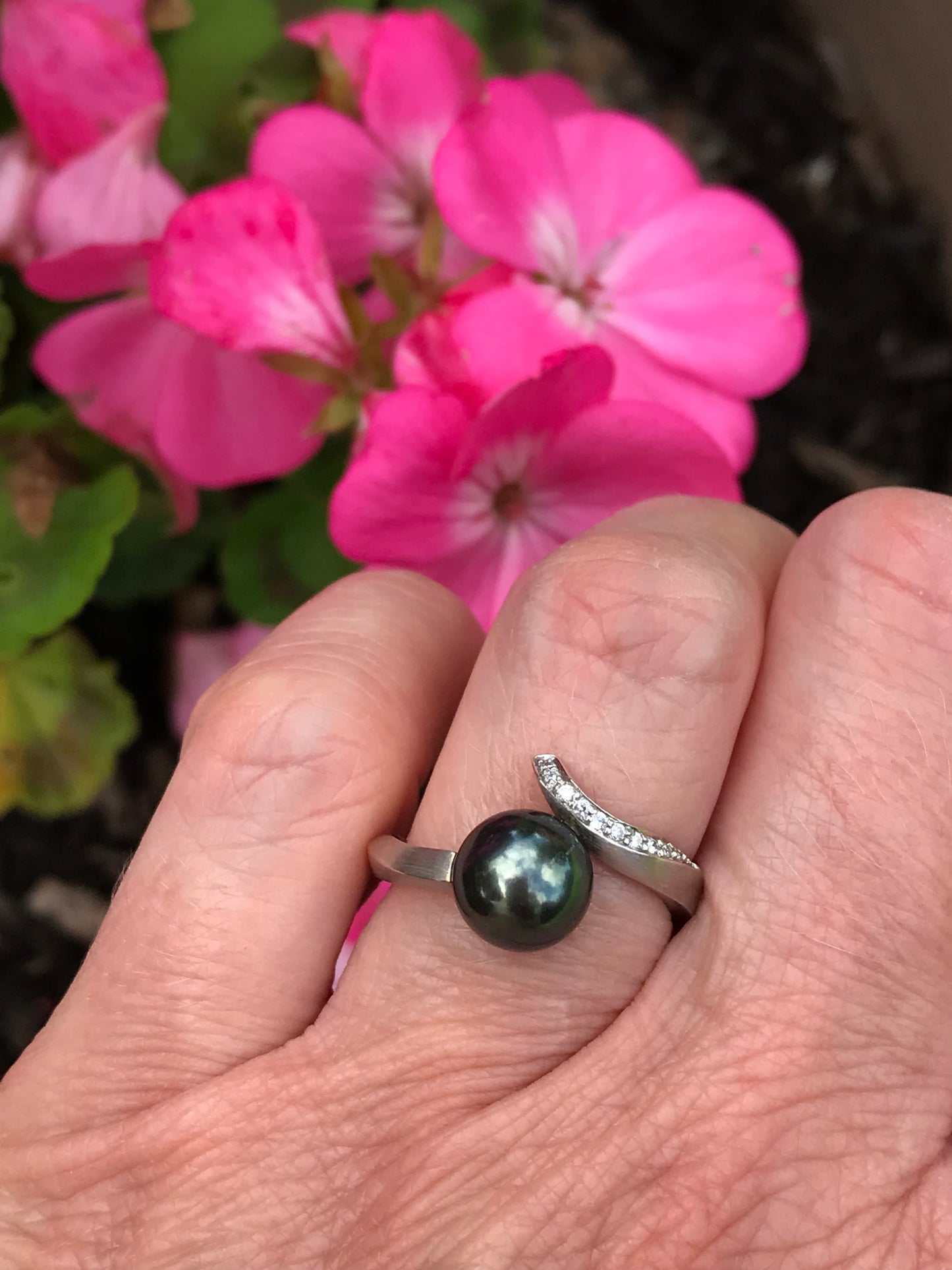 18ct white gold tahitian pearl diamond curl ring Ring Gellner   