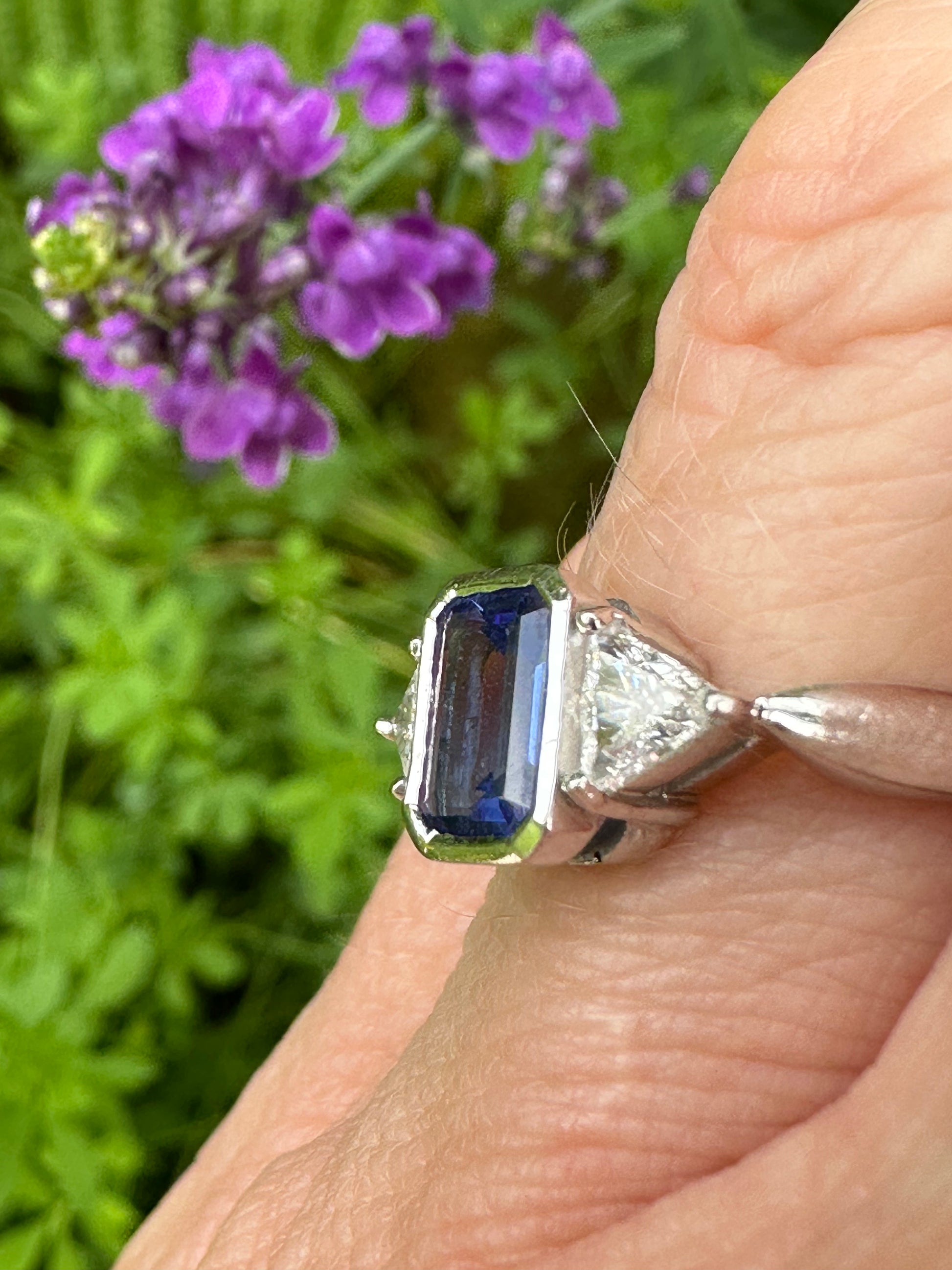 White gold tanzanite and diamond trilogy ring Ring Rock Lobster   