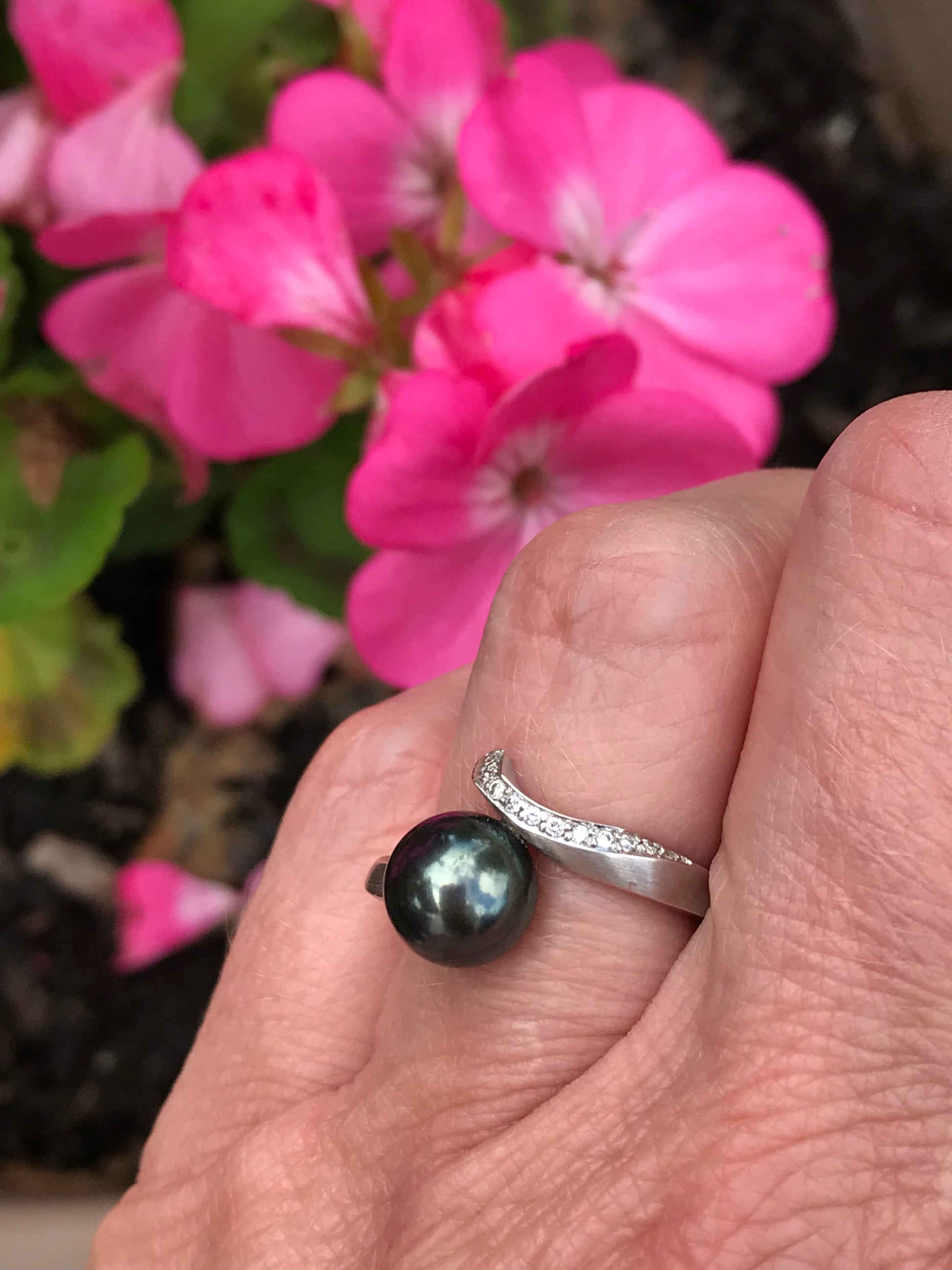 18ct white gold tahitian pearl diamond curl ring Ring Gellner   